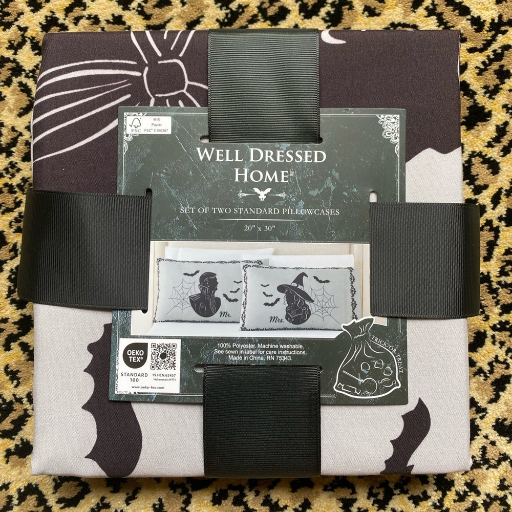 Mr. and Mrs. Halloween pillowcases (NWT)